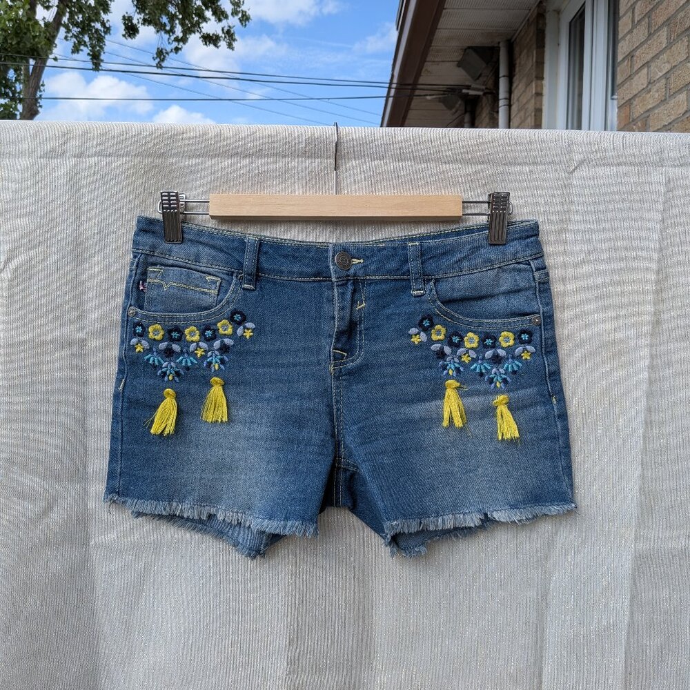 Vigoss dark blue denim shorts with yellow fringes and embroidery
